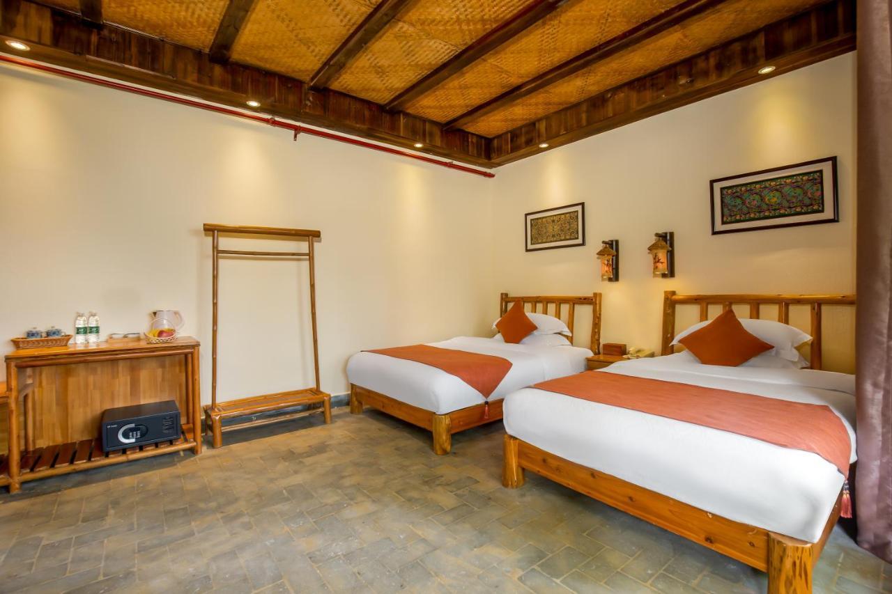 Yangshuo River Lodge Hotel-Free Pick Up From Yangshuo Area Over Three Nights المظهر الخارجي الصورة
