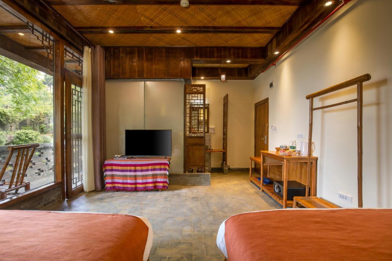 Yangshuo River Lodge Hotel-Free Pick Up From Yangshuo Area Over Three Nights المظهر الخارجي الصورة