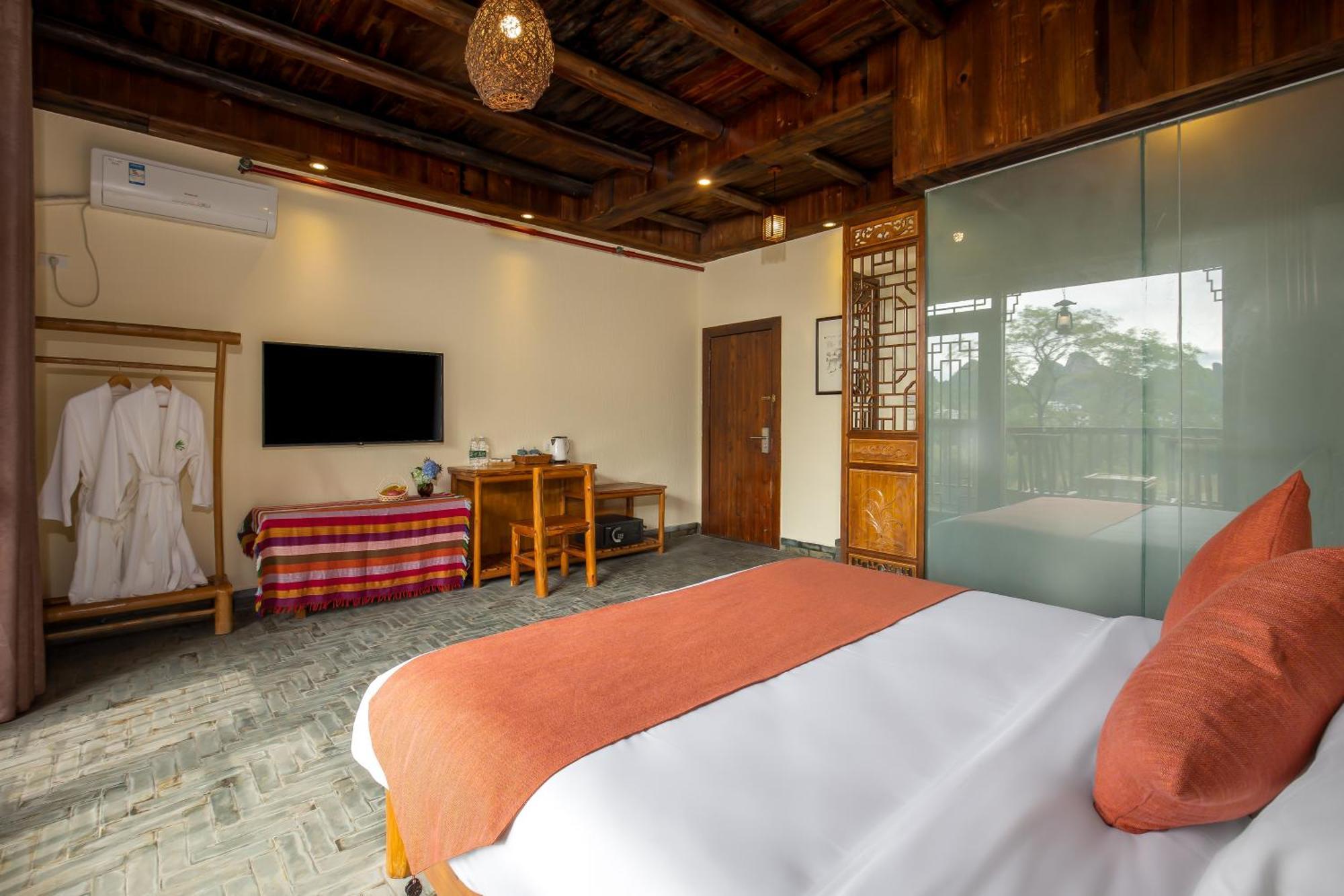 Yangshuo River Lodge Hotel-Free Pick Up From Yangshuo Area Over Three Nights المظهر الخارجي الصورة