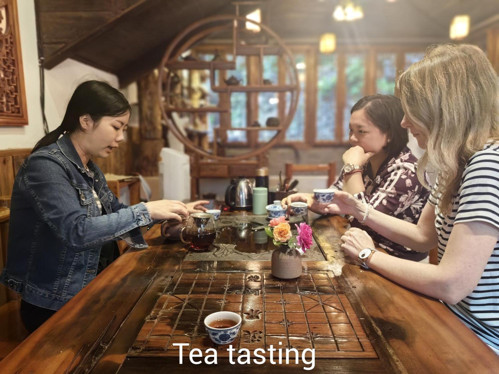 Yangshuo River Lodge Hotel-Free Pick Up From Yangshuo Area Over Three Nights المظهر الخارجي الصورة