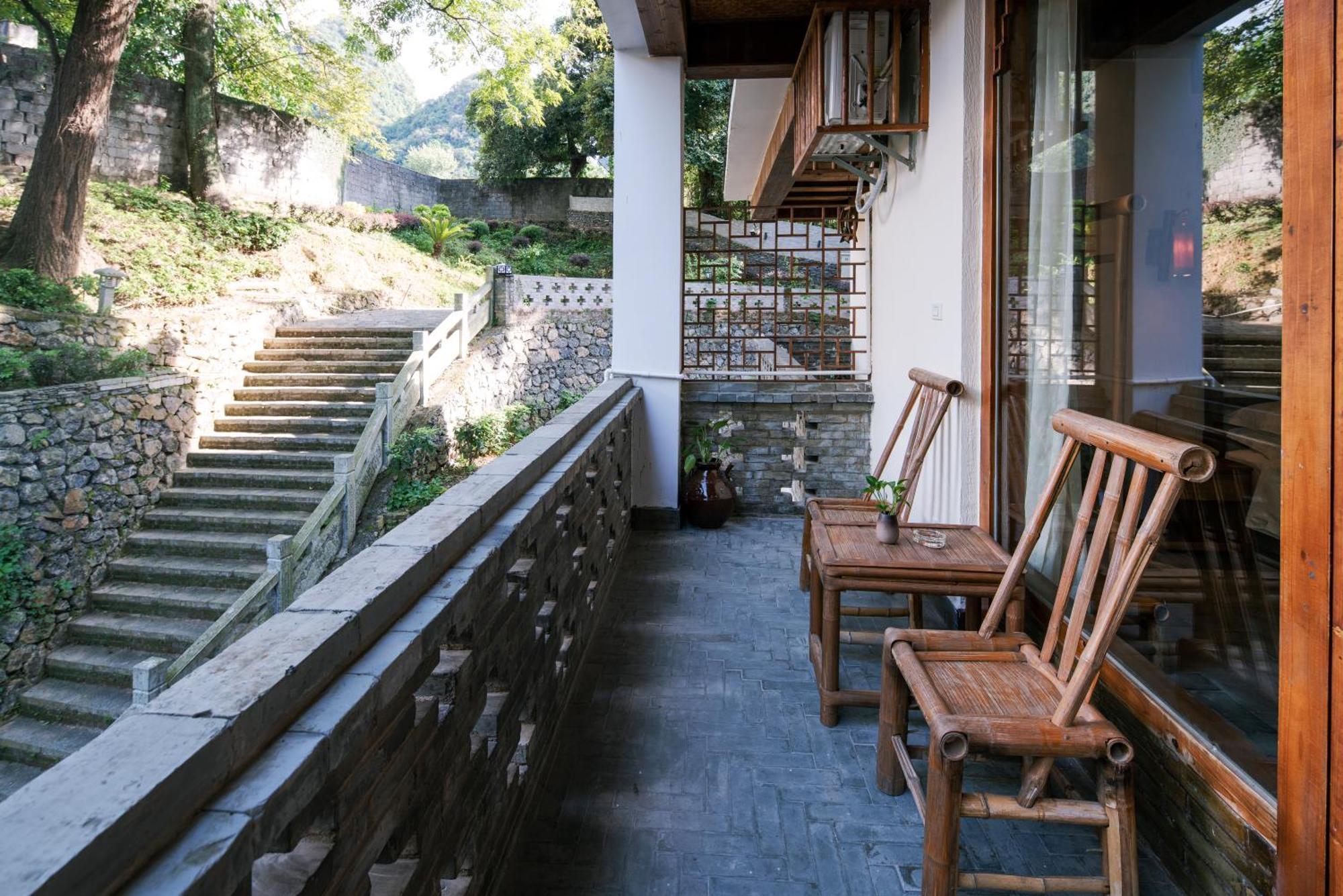 Yangshuo River Lodge Hotel-Free Pick Up From Yangshuo Area Over Three Nights المظهر الخارجي الصورة
